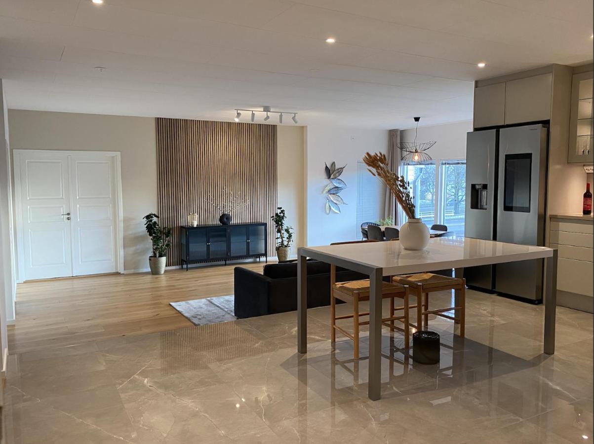 Luxurious Villa With Free Parking Gothenburg Exterior photo