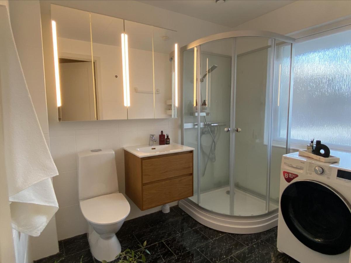 Luxurious Villa With Free Parking Gothenburg Exterior photo